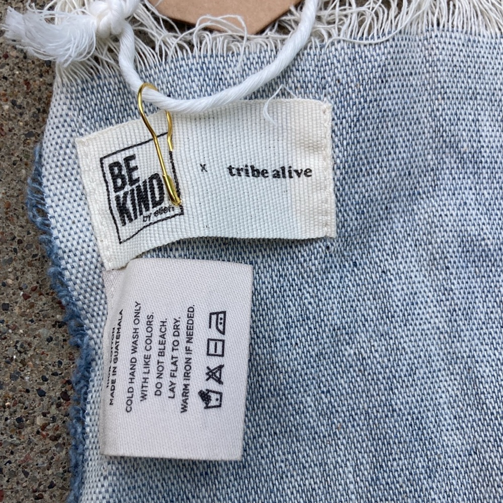 🐬Be Kind x Tribe Alive Gray Striped Fringe Scarf - Picture 2 of 5